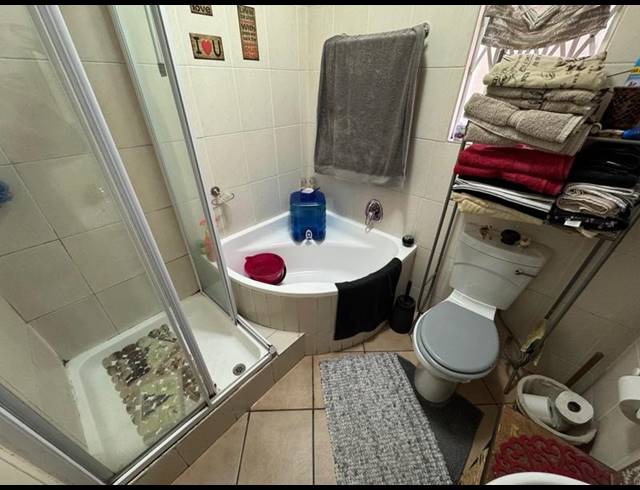 2 BEDROOM TOWNHOUSE FOR SALE IN GLEN MARAIS